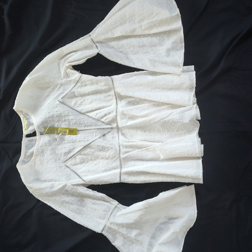 Gianni Bini White Textured Blouse